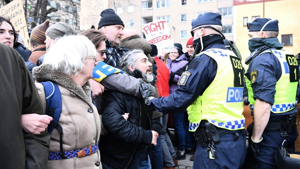 Stockholm oo lagu qabtay Banaanbaxyo looga soo horjeedo Xanibaadaha Cusub ee Coronavirus