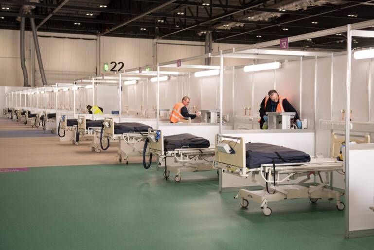 Britain oo xiri doonta isbitaalada ku meel gaarka ah bisha soo socota