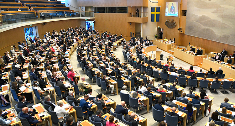 Baarlamaanka Sweden oo ka doodaya joojinta tamarta laga keeno Ruushka