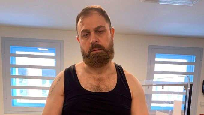 Xaaskiisa ayuu 40 Mar Tooray ku dhuftay isagoo ku hor dilay ilhameeda ” Xukun ayaa lagu riday Maanta”