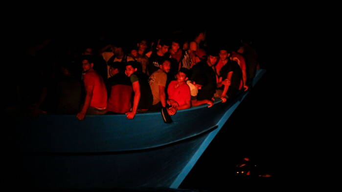 Badda Mediterranean-ka oo laga soo badbaadiyay 394 Muhaajiriin ah oo dooni la dagtay