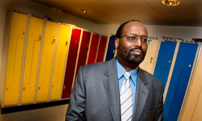 Sweden oo Baasaboorka kala wareegtay Nin Soomaali ah oo lunsaday malaayiin dollar ( Warbaahinta Somaliya )