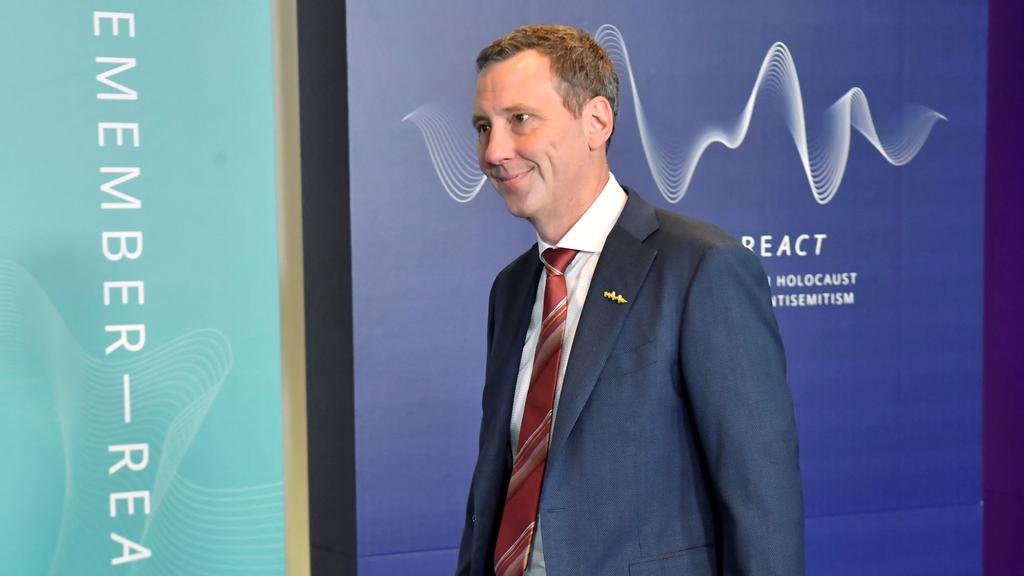 Wasiir ka tirsan Denmark oo iska casilay Xilkiisa