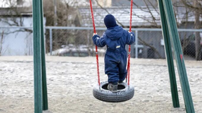 Buurnaanta Ama Cayilka ayaa ku kordhay Caruurta Soogalootiga Sweden Xiliga Coronvirus-ka, Warbixin Cusub