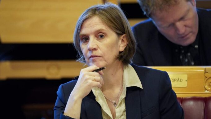 Ilmaha Dibada looga soo tago ayaan ka hortageynaa, Norway oo Bilowday Qorshe Cusub oo Caruurta ah