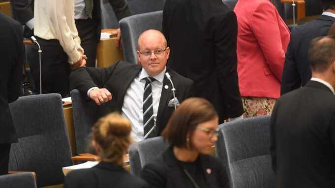 Hogaamiyaha Xisbiga SD oo soo dhaweeyay Xil ka qaadista Agaasimaga Guud ee Laanta Socdaalka Sweden