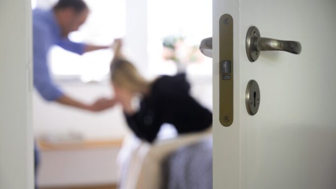 Saddex Qof oo lagu Xukumay Xabsi iyo Musaafurin, Maxkamada Sweden oo Cadeesay kiiska lagu heesto