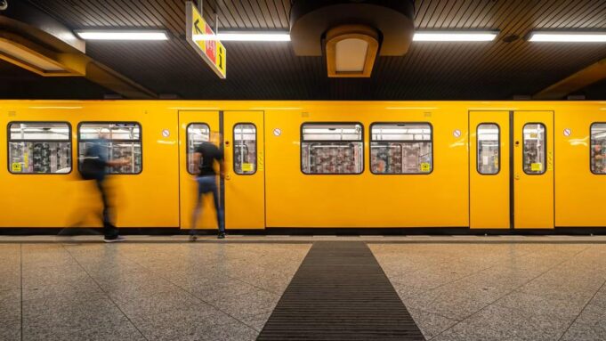 Germalka oo isbadal ku sameeyay Tikidhada Lagu Raaco Tareenada laga bilaabo 1 May