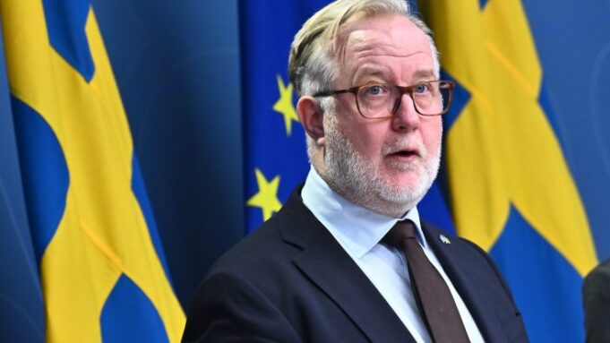 Barashada Luuqada Sweden ee SFI oo la Xadidayo Mudada lagu barto