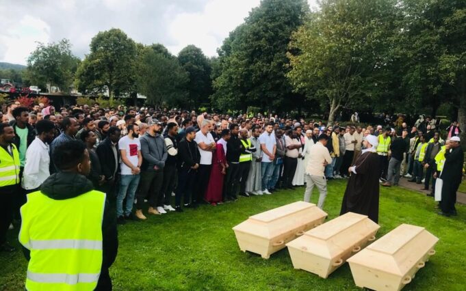 Saddex Dhalinyaro oo Somali ah oo Maanta lagu aasay Magaalada Falköping ee Dalka Sweden