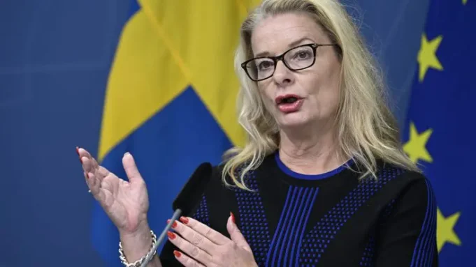 Sweden oo War kasoo saartay Sharciga Xanaanada Caruurta ee Qasabka ah iyo Wararka laga baahiyo