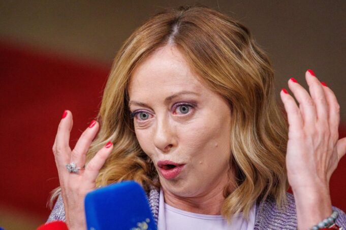 Ra’iisul Wasaaraha Talyaaniga oo sheegtay in socdaalka sharci darada ah uu cadow ku yahay socdaalka sharciga ah