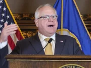 Kamala Harris oo u Magacowday Tim Walz Madaxweyne kuxigeenka xisbiga Dimuquraadiga