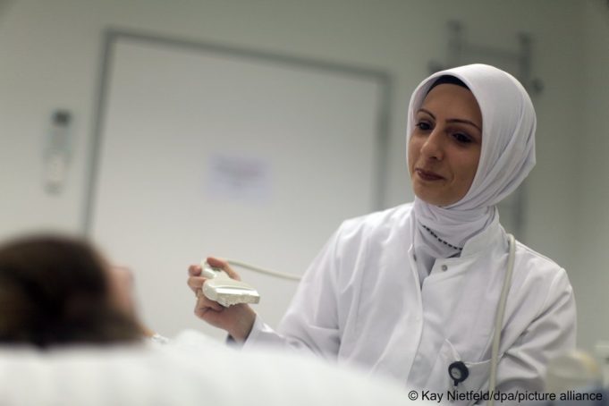 Garmalka oo aqoonsanaya shahaadooyin shisheeye ee Dadka Ajaanibta heestaan