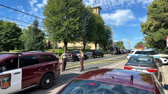 Saddex qof oo lagu dilay toogasho ka dhacday dugsi hoose iyo kaniisad ku taalla Maraykanka