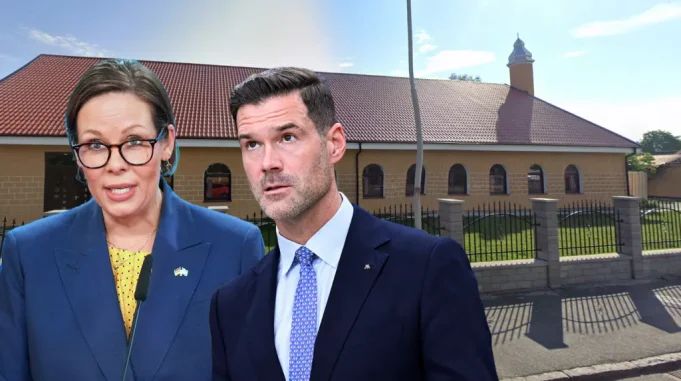 Wasiiro Sweden ka tirsan oo ka Cadhooday Imaam Masjid oo ka hadlay Garaacista Xaaska