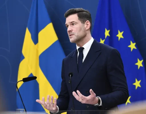 Dowladda Sweden oo Qorshaynaysa Isbeddelkii Ugu Weynaa ee Siyaasadda Socdaalka Kahor Doorashada