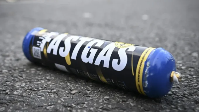 Norway Oo Sharci Cusub Ku Mamnuucday Iibinta Gaaska Nitrous Oxide Ee Dhalinyarada Ka Yar 18 Sano